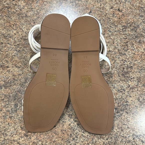 Oasis Society Abril Ankle Strap Sandal White Womens Size 8.5 - Picture 12 of 15